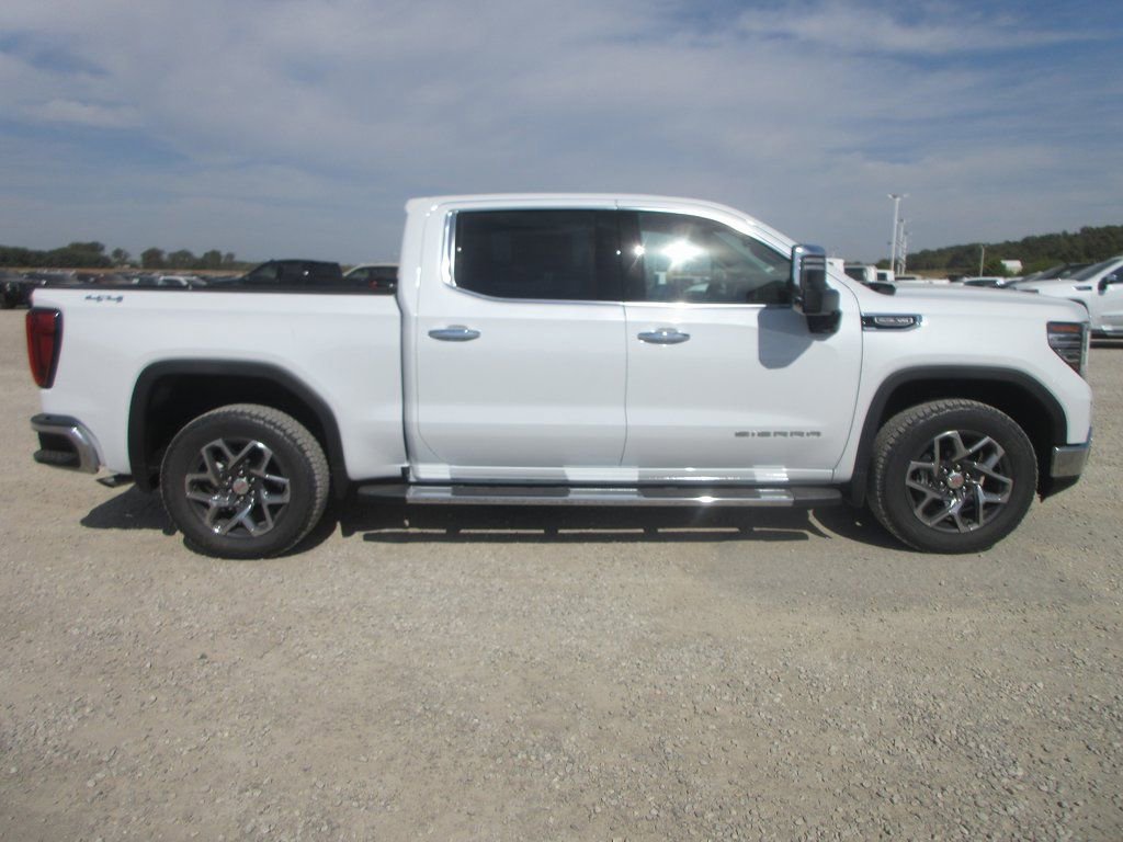 New 2026 GMC Sierra 1500 SLT w/ SLT Premium Plus Package image 3