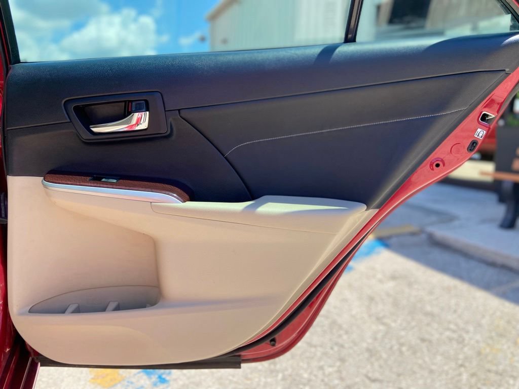 Used 2013 Toyota Camry XLE FWD image 22