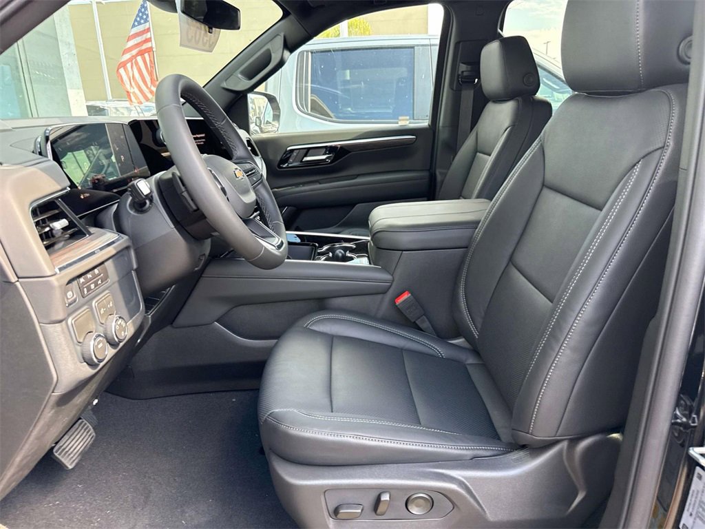 New 2026 Chevrolet Suburban LS image 18