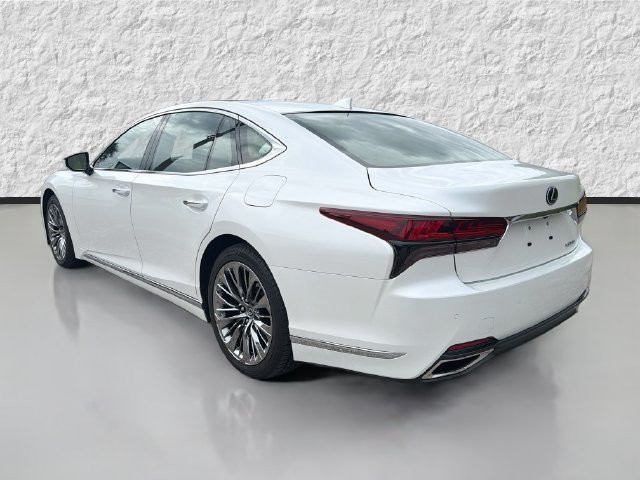 Used 2022 Lexus LS 500 w/ Accessory Package (Z2) RWD image 5