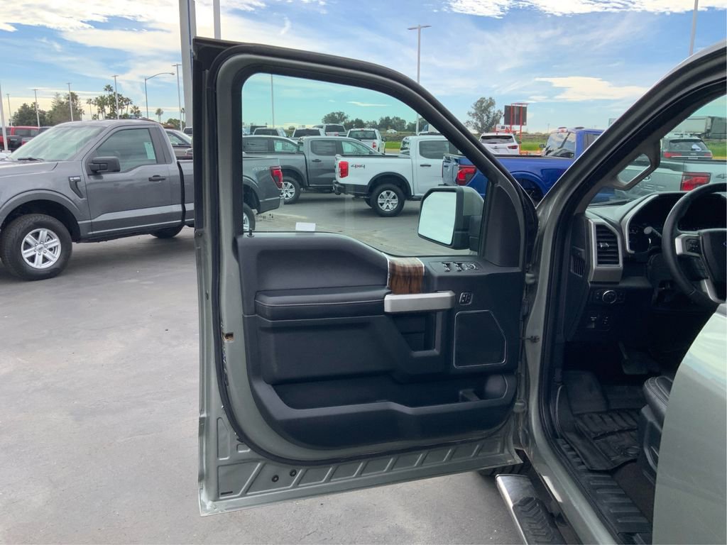 Used 2020 Ford F150 Lariat w/ Trailer Tow Package image 21