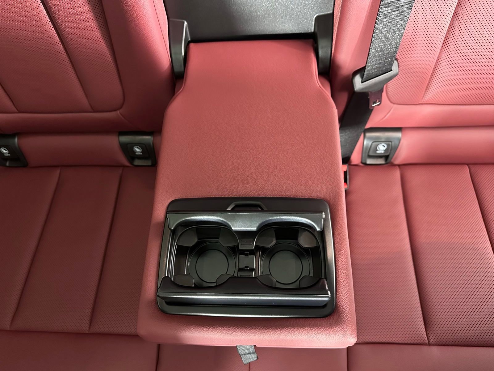 Used 2023 BMW X3 xDrive30i w/ Premium Package image 31