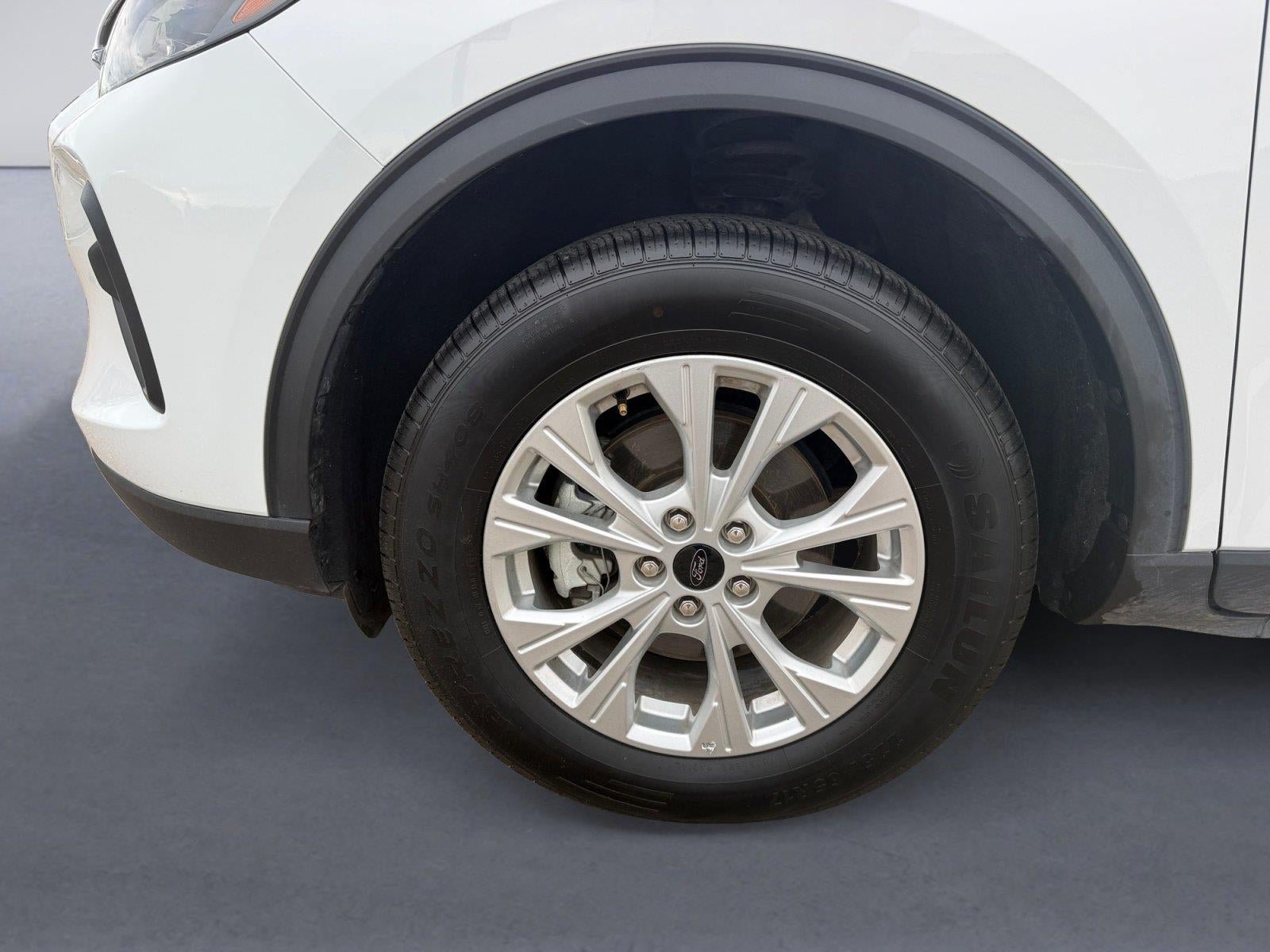 Used 2025 Ford Escape Active AWD/4WD image 14
