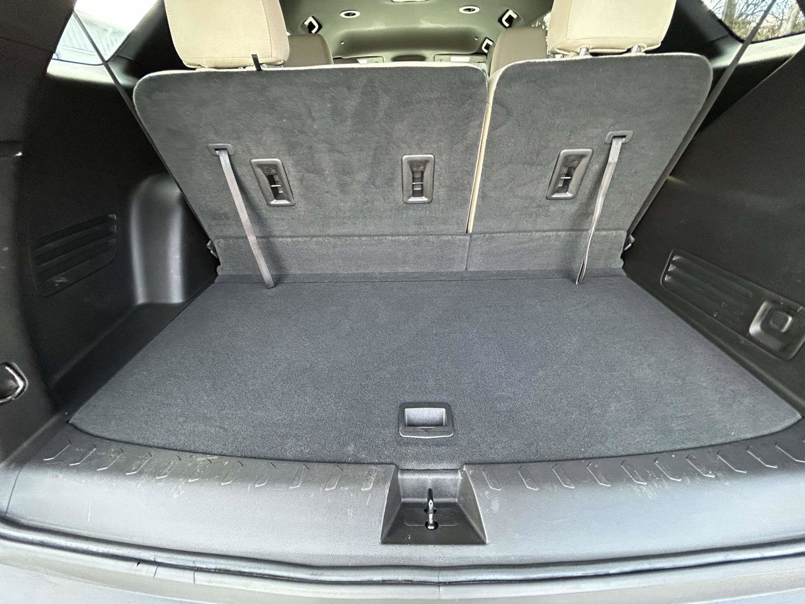 Used 2023 Chevrolet Traverse LT image 17