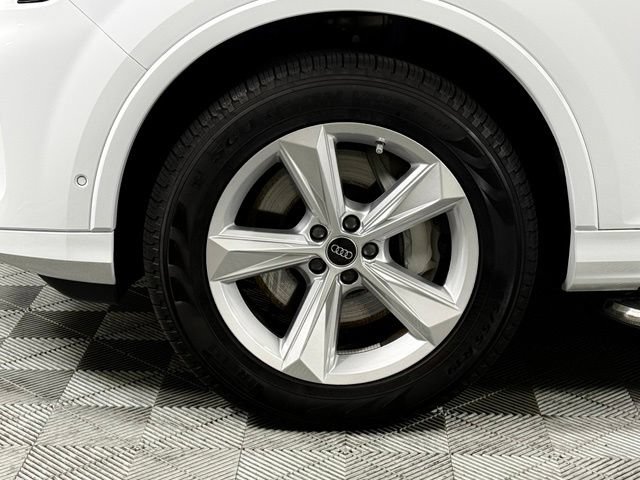 Used 2025 Audi Q7 2.0T Premium AWD/4WD image 12