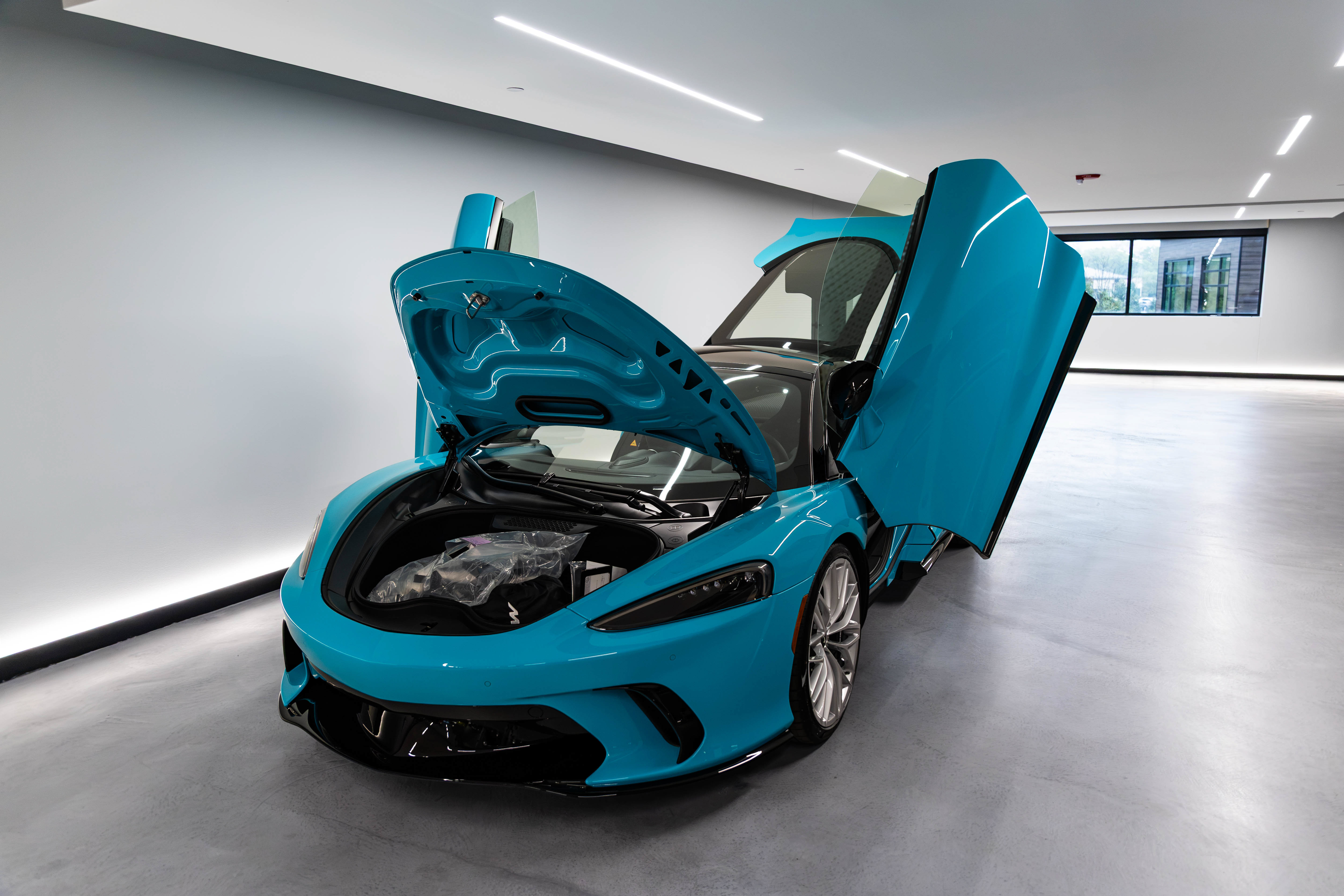 New 2027 McLaren GTS RWD image 31