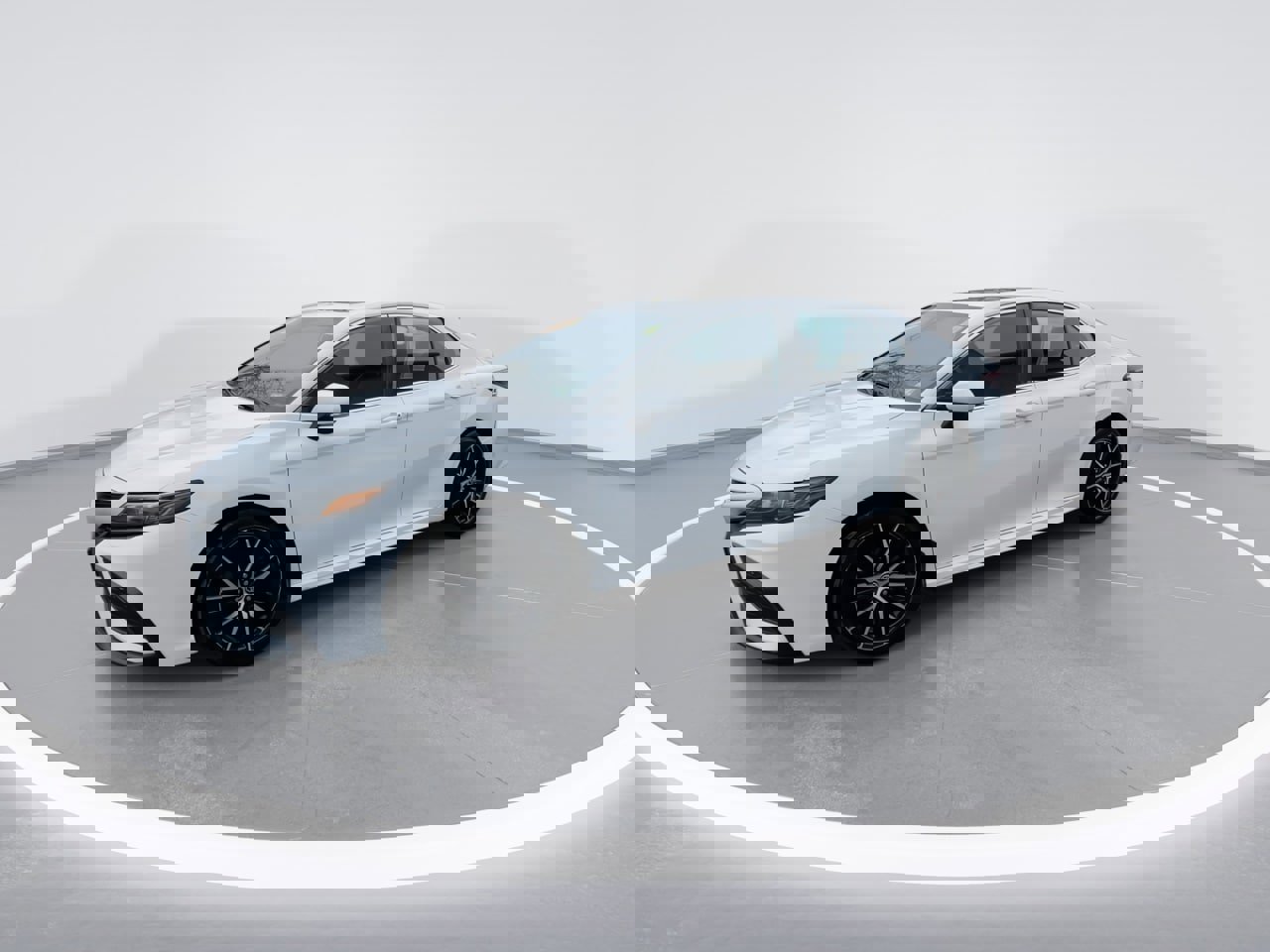 Used 2021 Toyota Camry SE w/ Cold Weather Package image 9