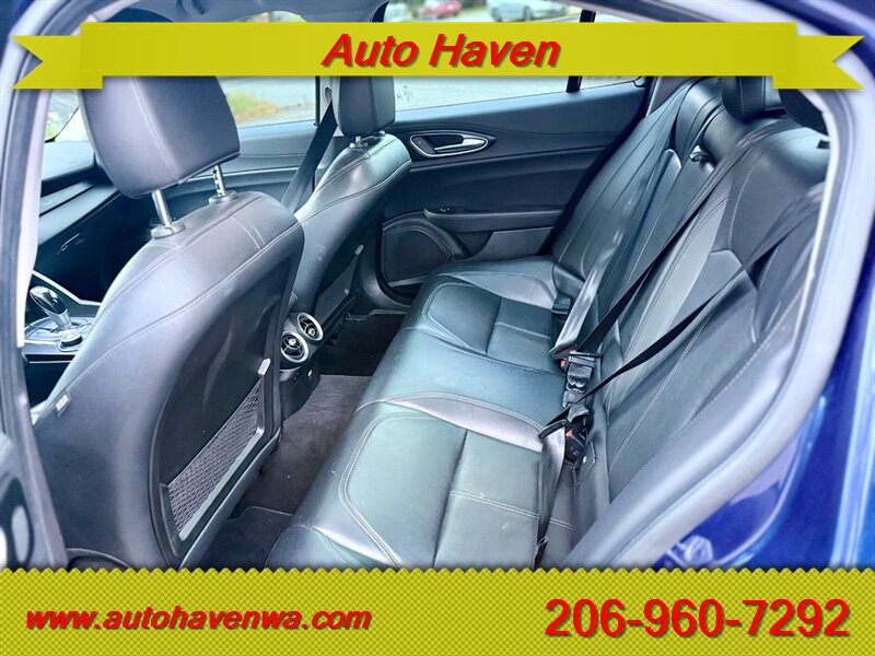 Used 2017 Alfa Romeo Giulia AWD image 10
