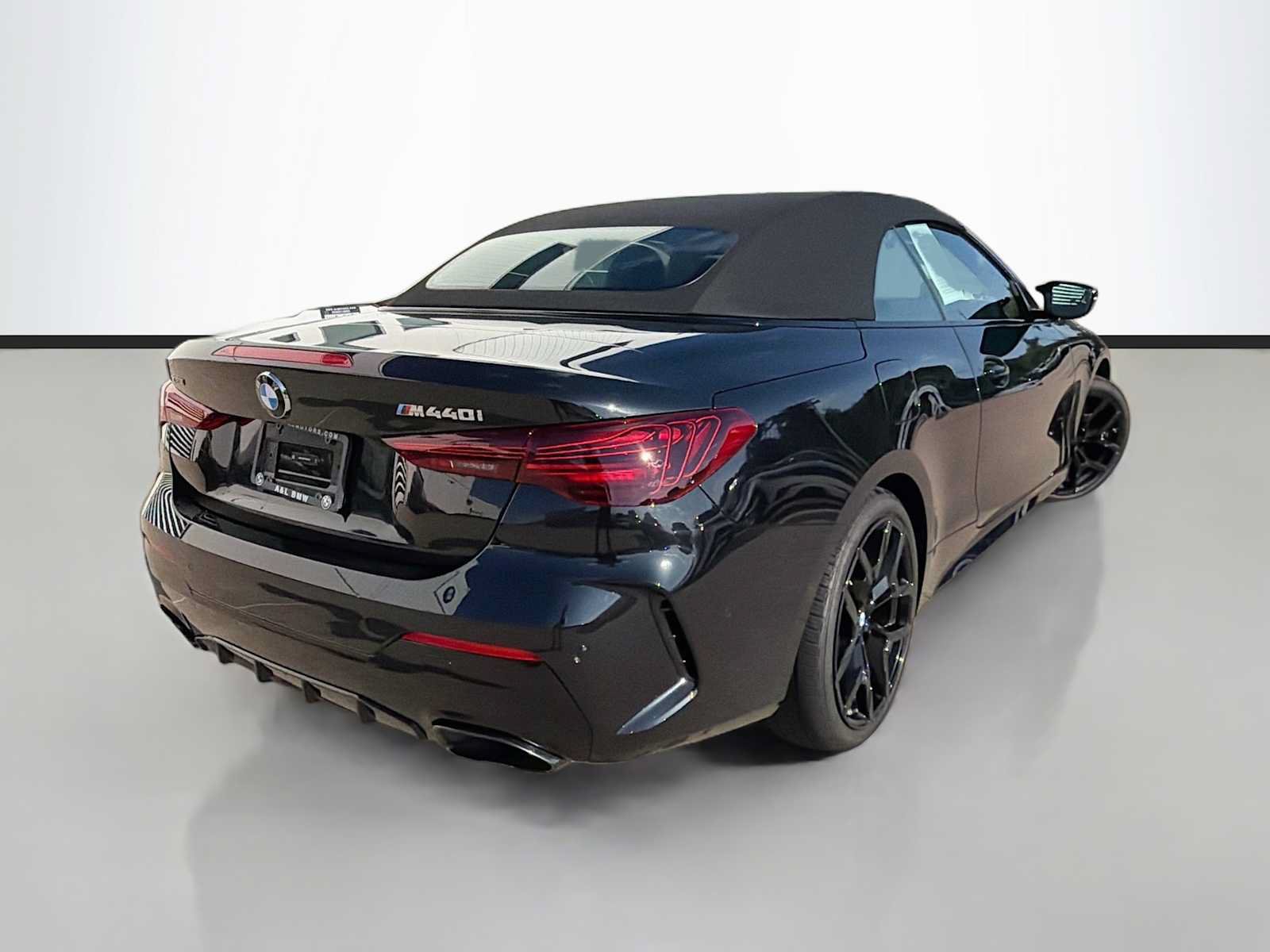 Used 2027 BMW 440i xDrive Convertible AWD/4WD image 3