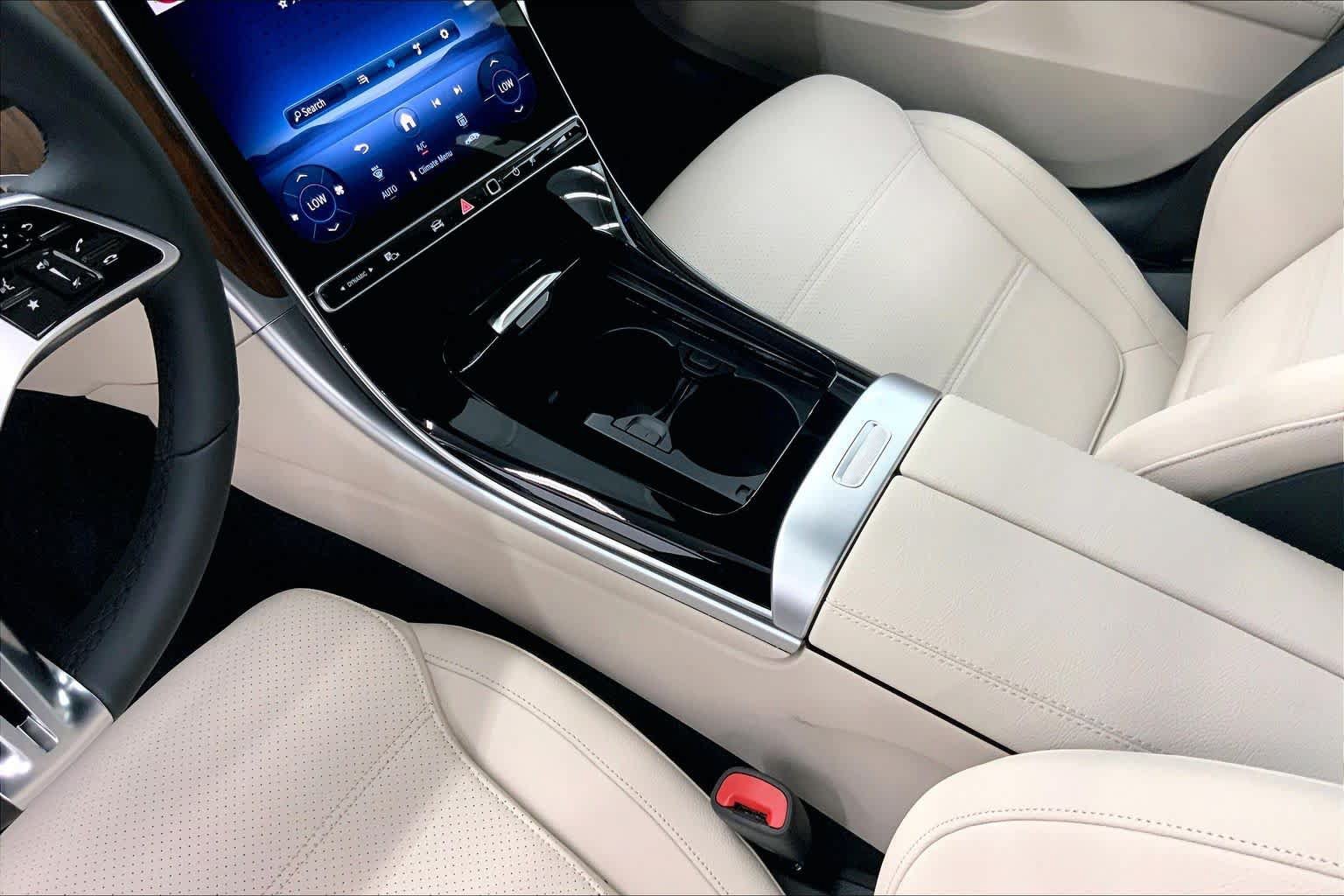 New 2026 Mercedes-Benz C 300 Sedan image 27