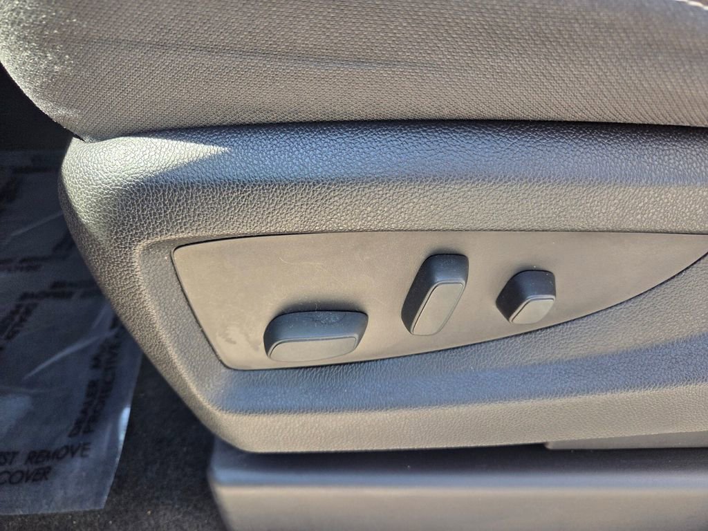 Used 2016 Chevrolet Tahoe LS image 6