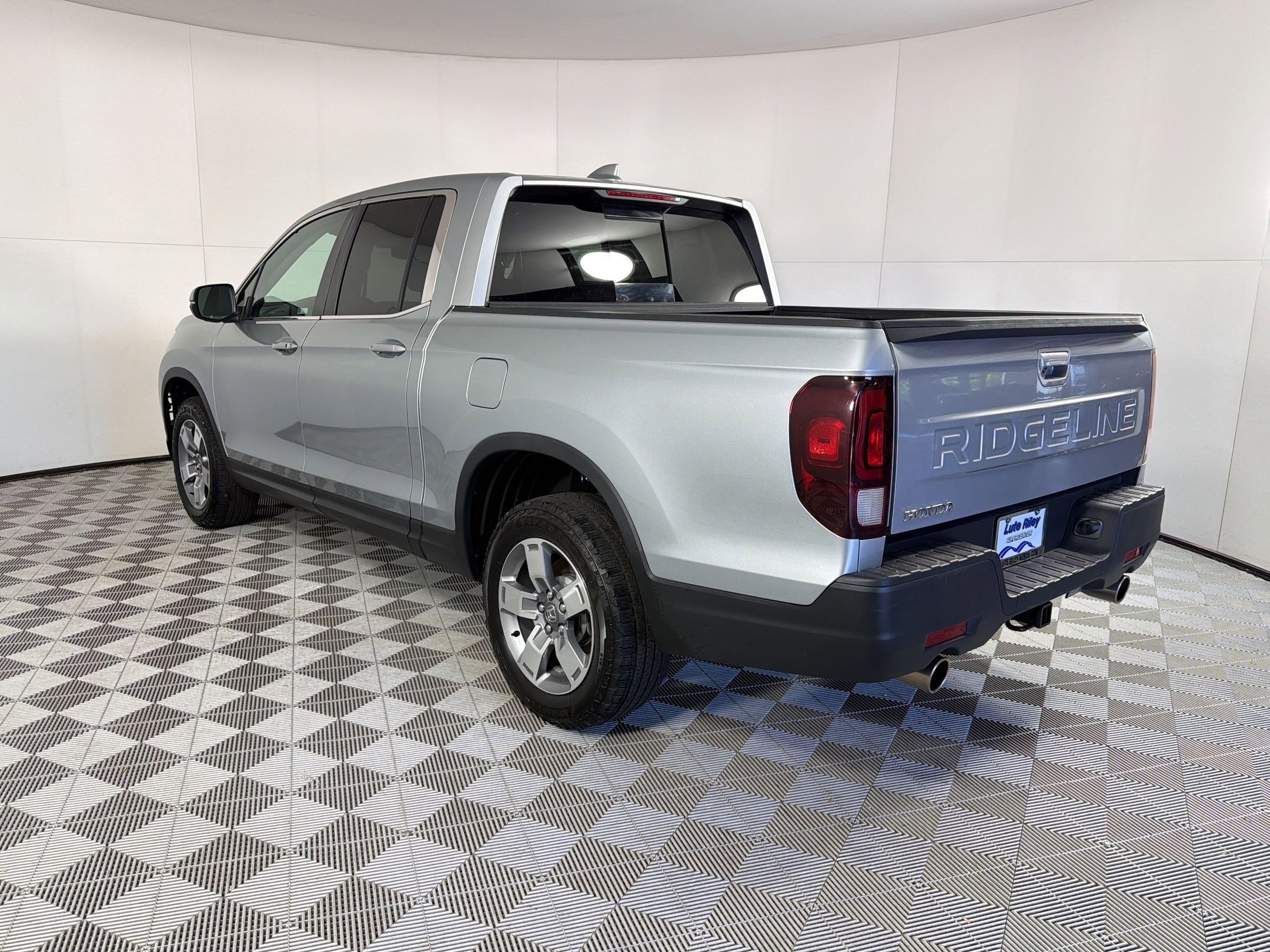 Certified 2025 Honda Ridgeline RTL image 3