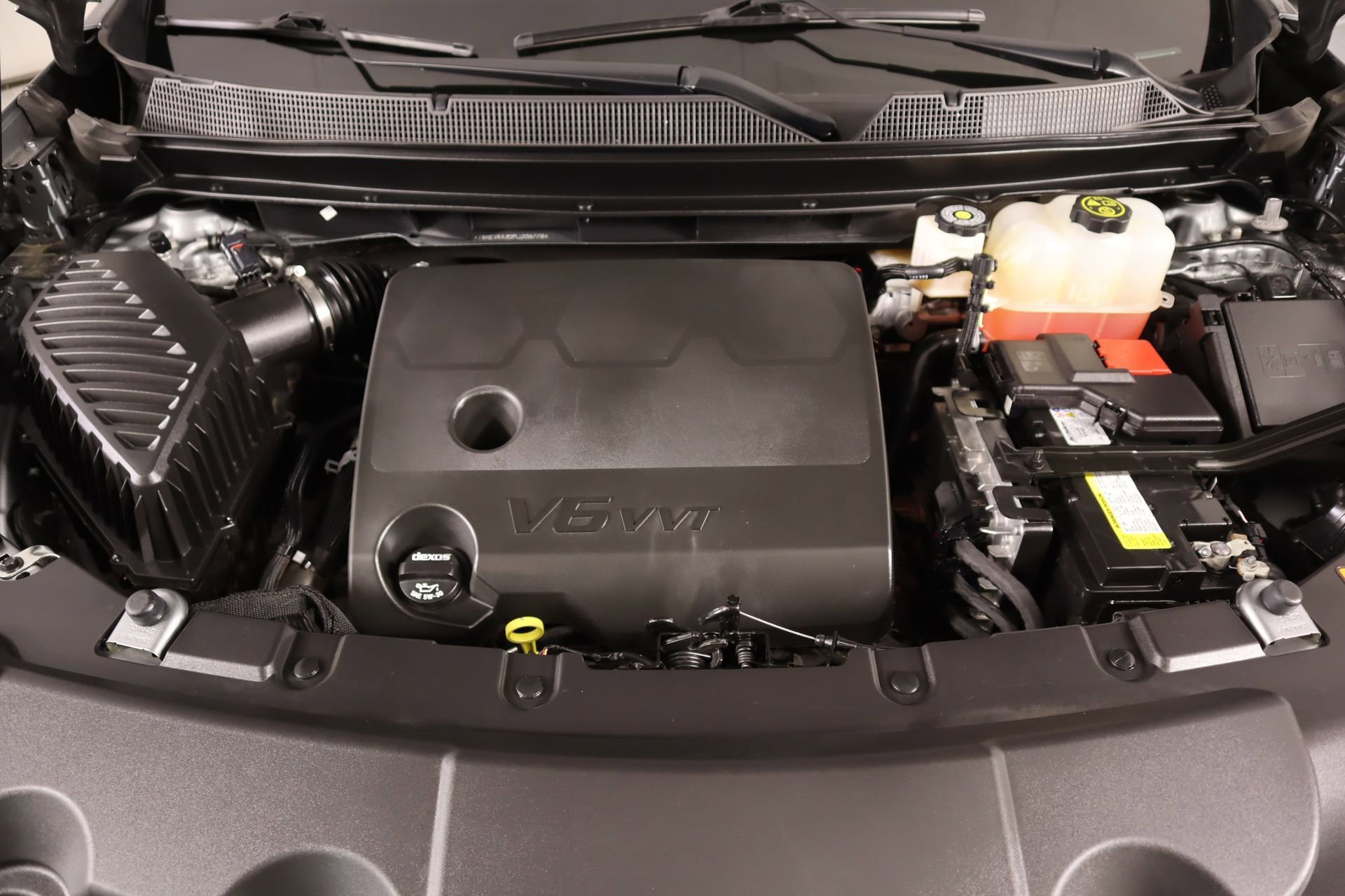 Used 2023 Chevrolet Traverse Premier w/ Redline Edition image 19