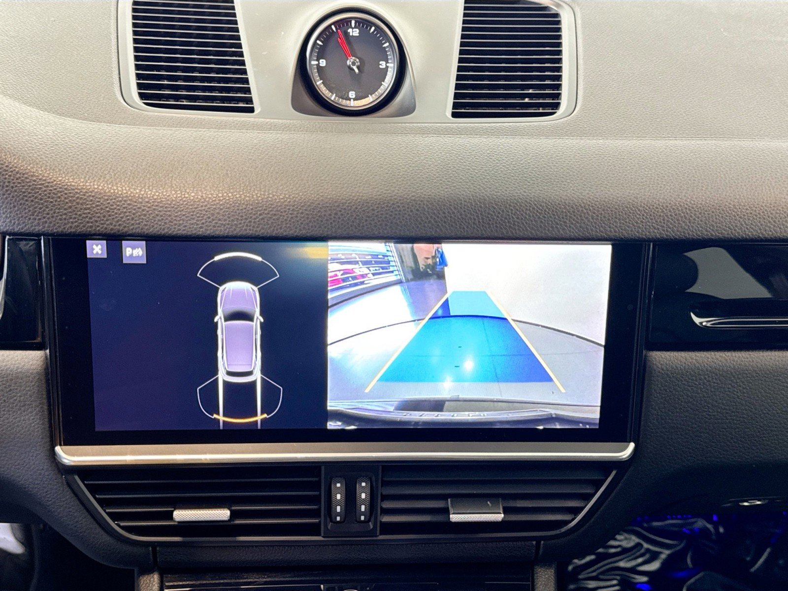 Used 2021 Porsche Cayenne S image 19