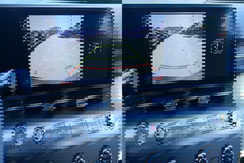 New 2026 Hyundai Kona SE image 4