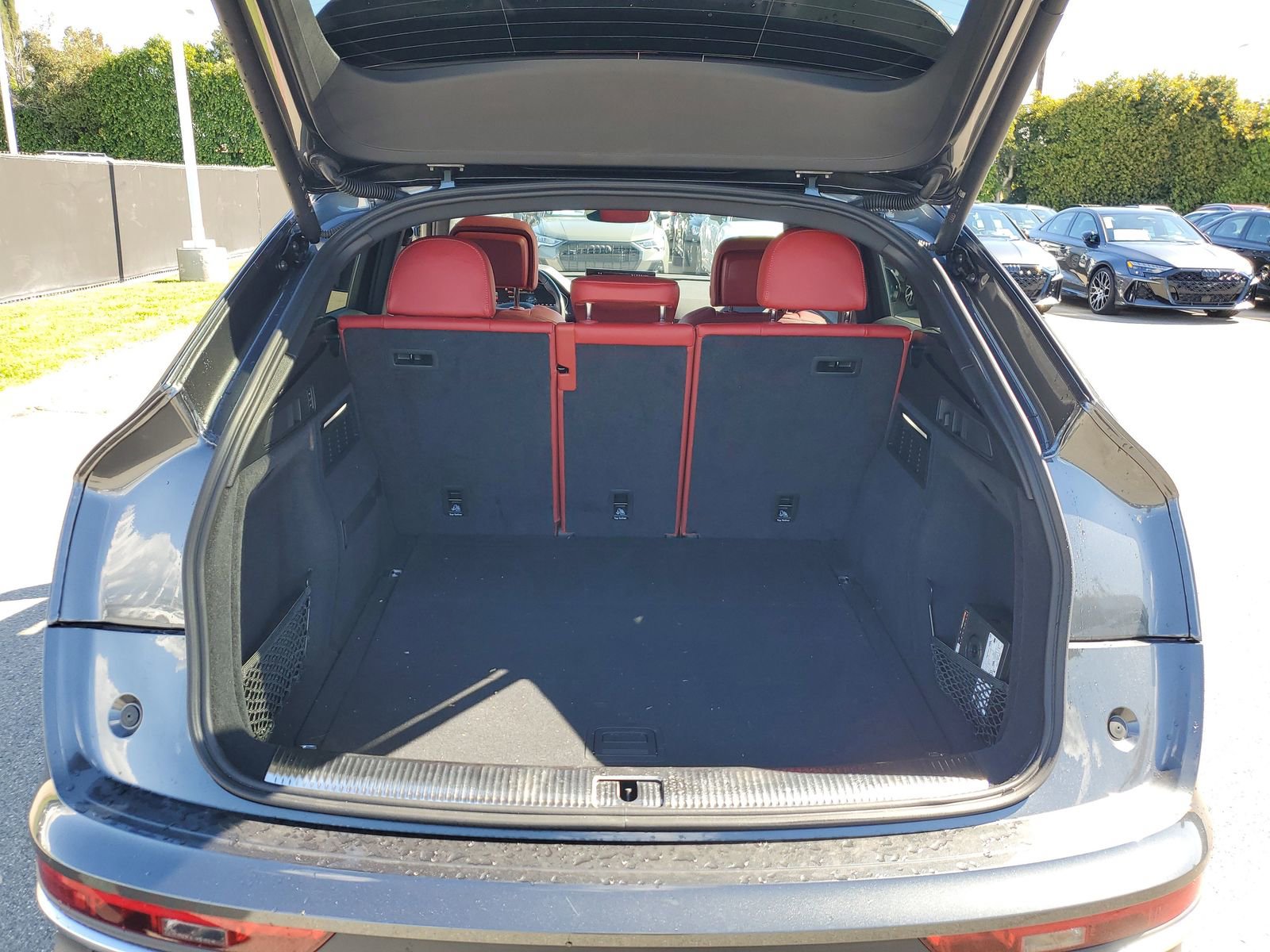 Used 2025 Audi SQ5 Premium Plus w/ Premium Plus Package image 8