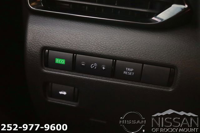 Used 2024 Nissan Sentra SV image 25