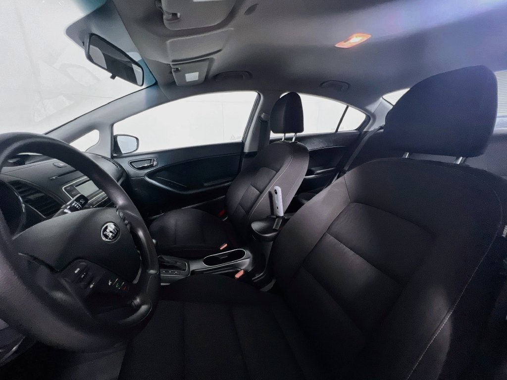 Used 2016 Kia Forte LX FWD image 19