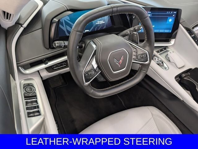Used 2024 Chevrolet Corvette Stingray Premium Conv w/ 3LT RWD image 7