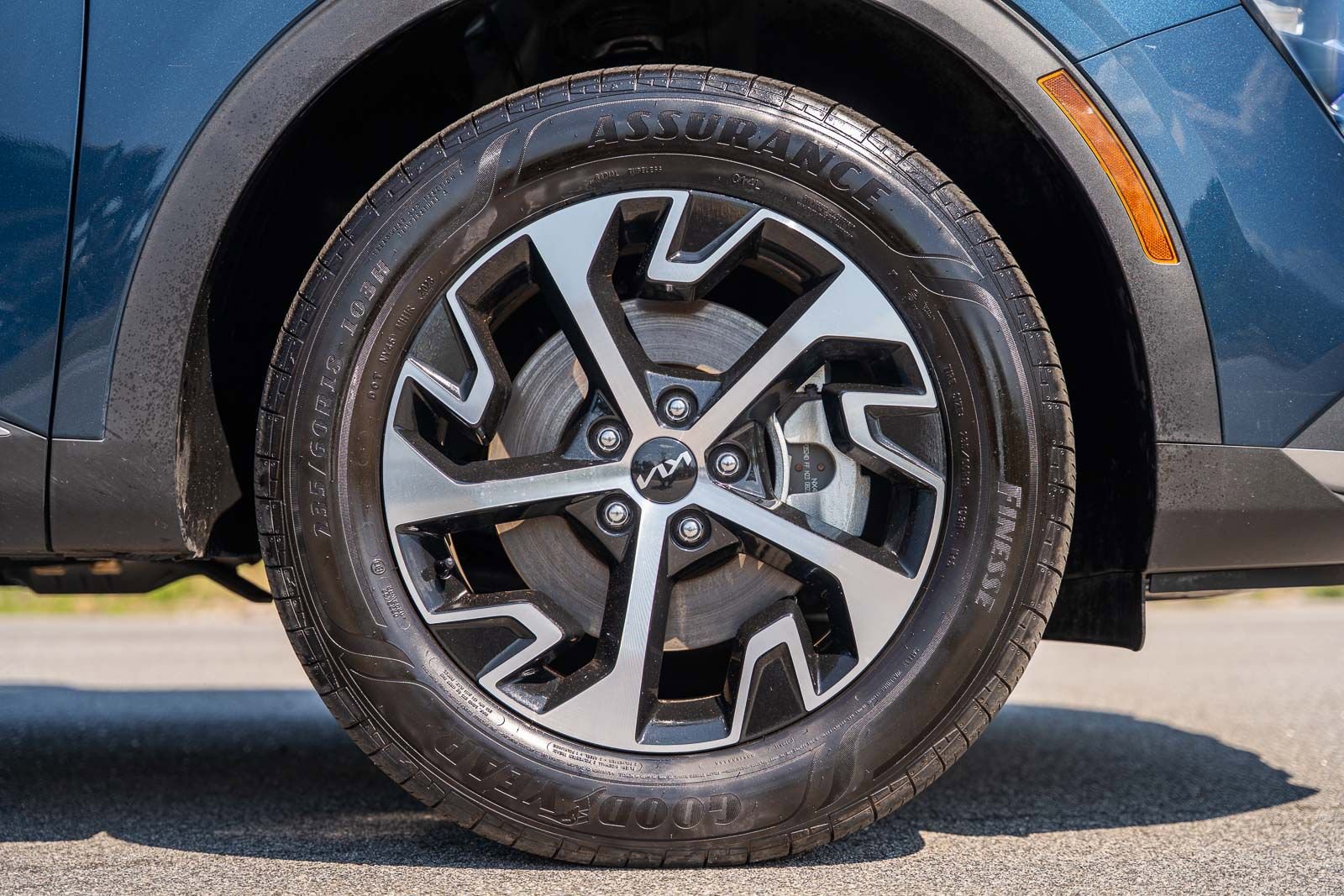 Used 2023 Kia Sportage EX image 9