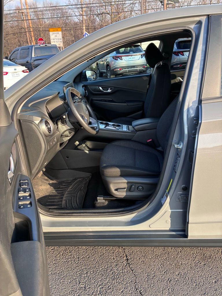 Used 2022 Hyundai Kona SEL w/ Convenience Package image 25