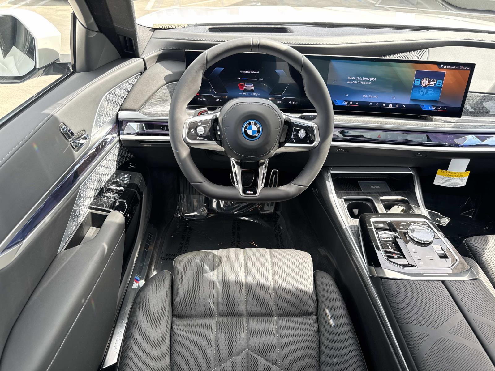 Used 2025 BMW i7 eDrive50 w/ M Sport Package image 8