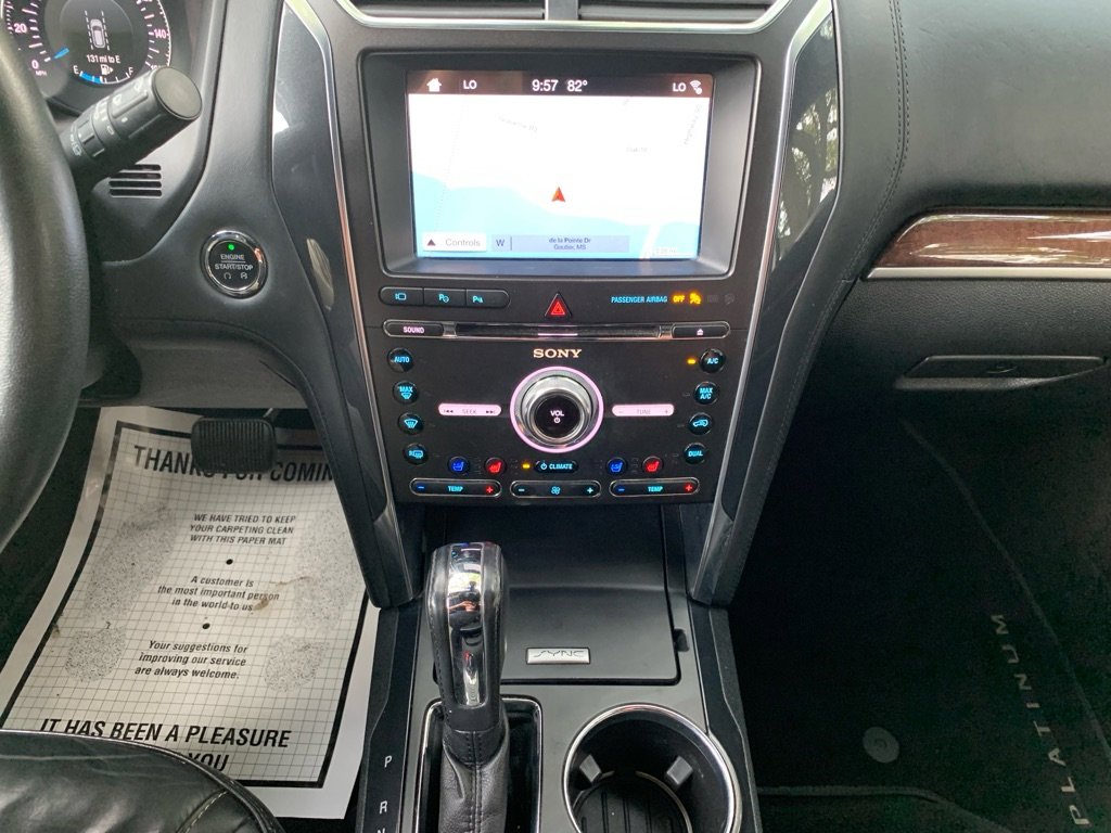 Used 2018 Ford Explorer Platinum image 18