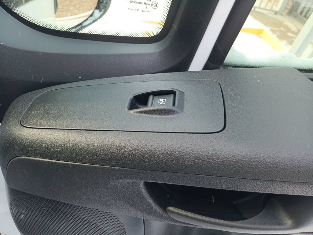 New 2025 RAM ProMaster 3500 w/ Cold Weather Group FWD image 29