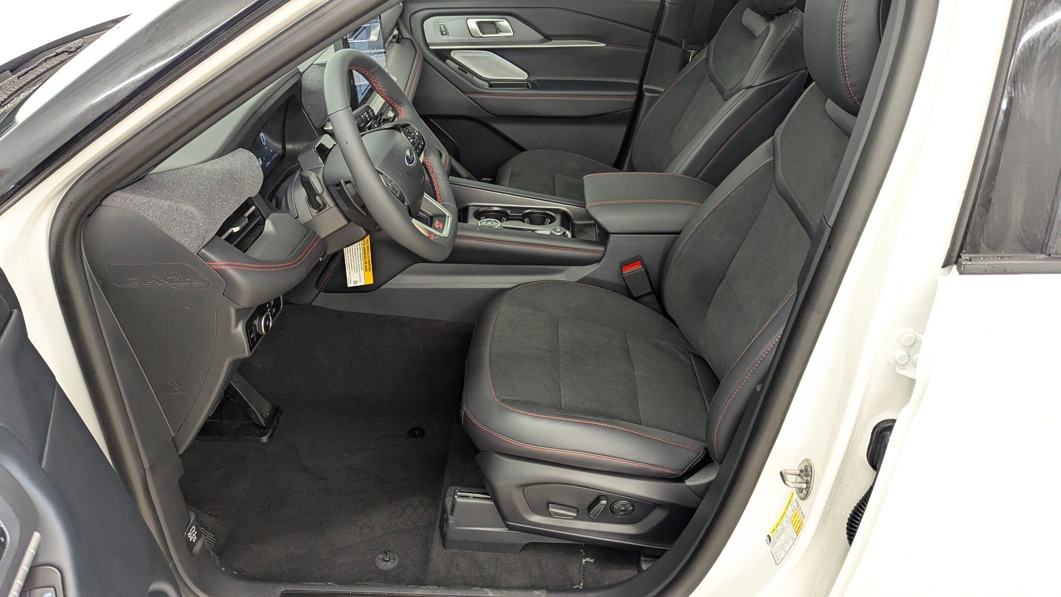 New 2026 Ford Explorer ST w/ Sun And Sound Package image 5