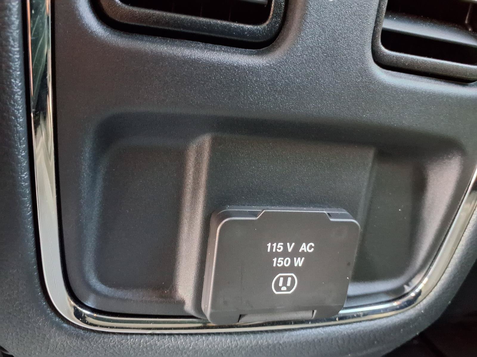 Used 2020 Jeep Grand Cherokee Altitude AWD/4WD image 26