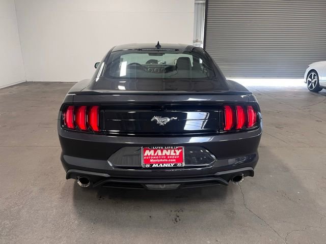 Used 2022 Ford Mustang Coupe image 4