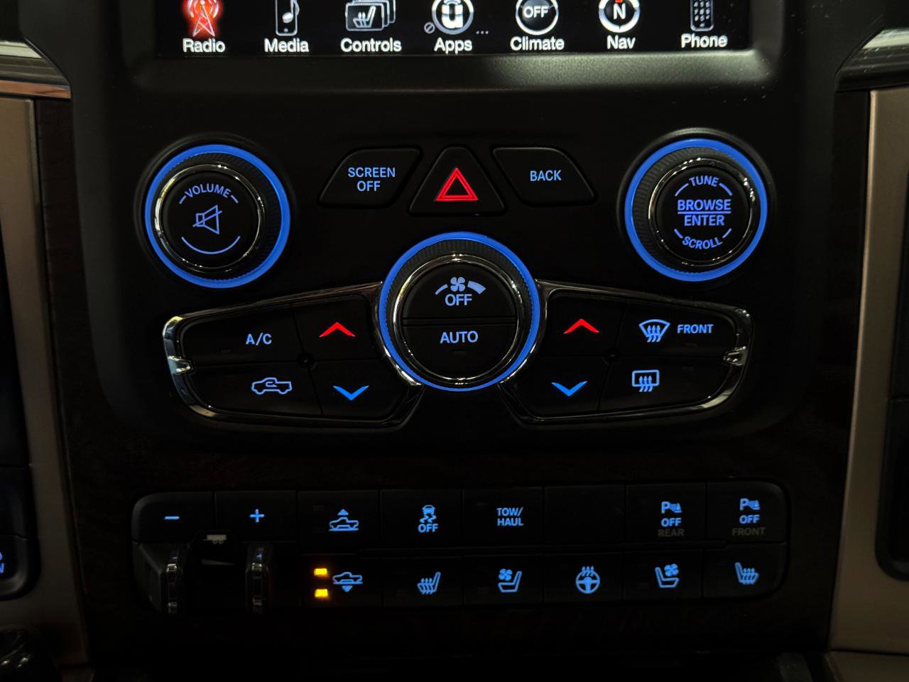 Used 2015 RAM 1500 Laramie Longhorn w/ Convenience Group AWD/4WD image 8