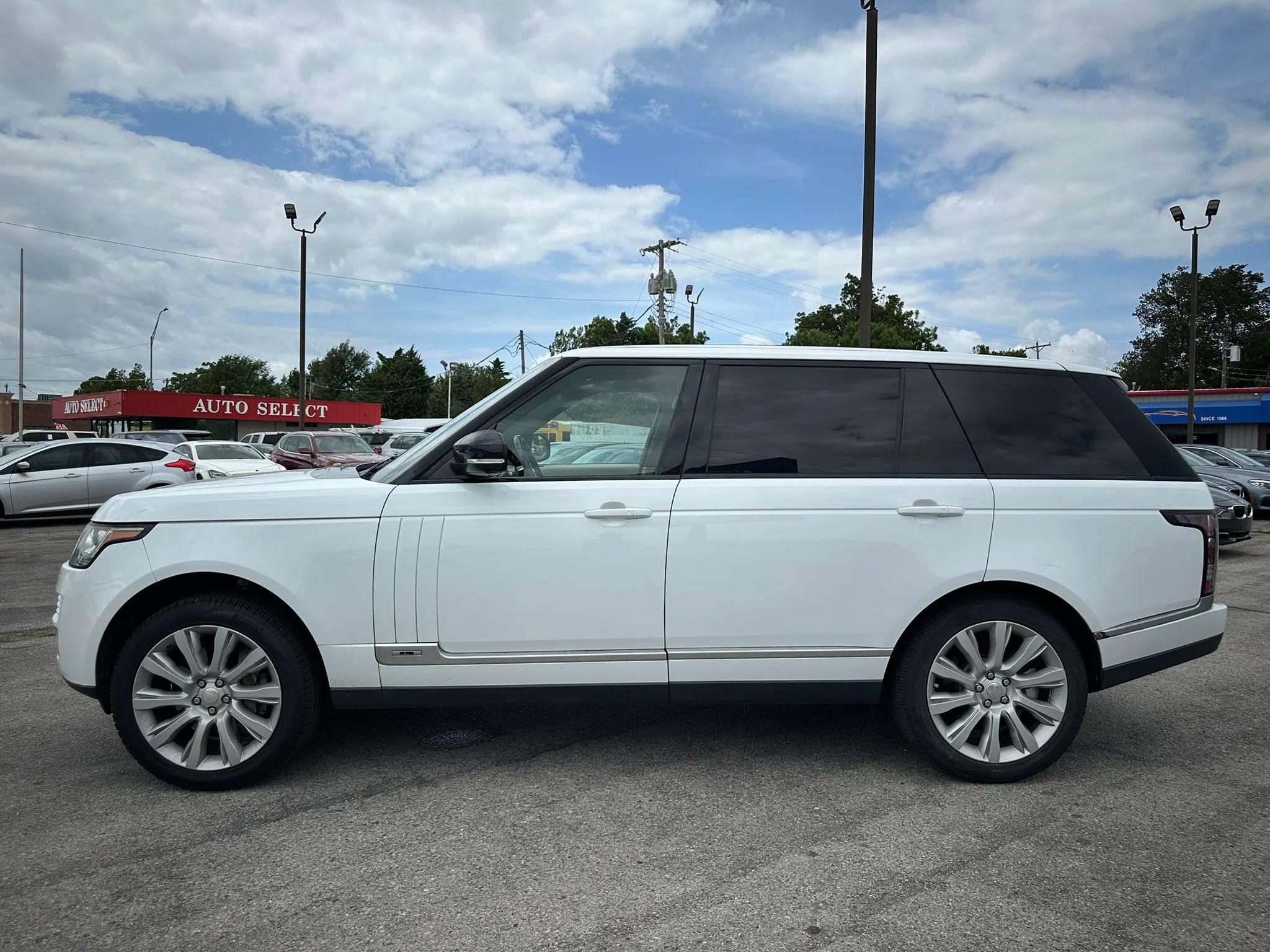Used 2015 Land Rover Range Rover Long Wheelbase Supercharged AWD/4WD image 36