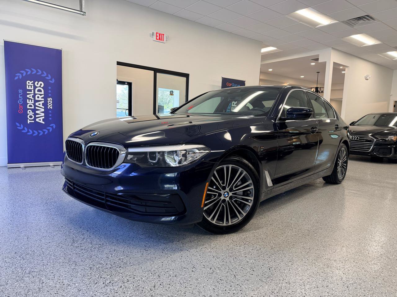Used 2019 BMW 530i w/ Convenience Package RWD image 2