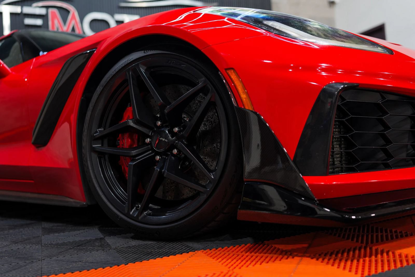 Used 2019 Chevrolet Corvette ZR1 RWD image 5