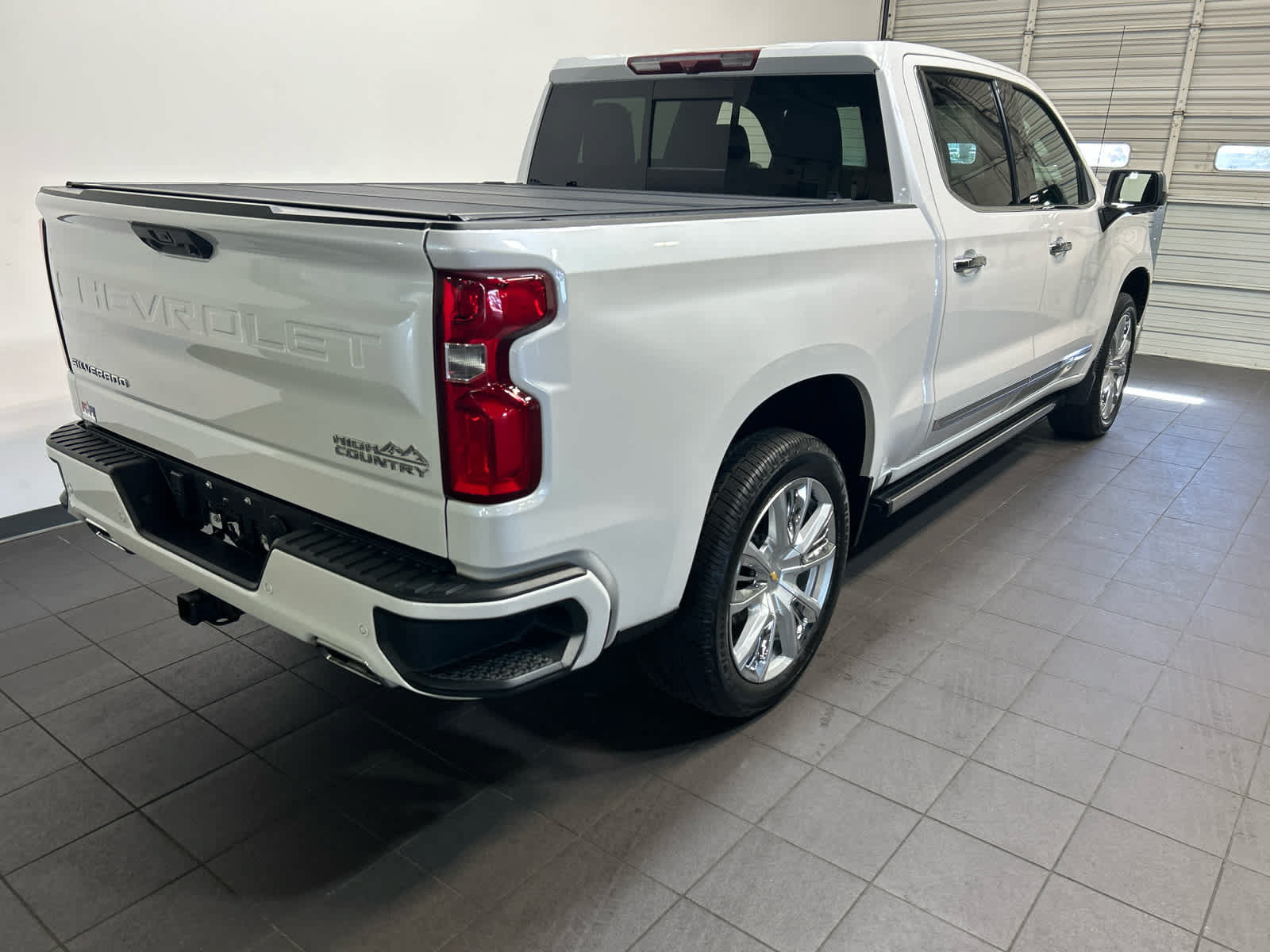 Used 2023 Chevrolet Silverado 1500 High Country AWD/4WD image 3