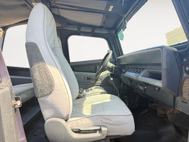 Used 1993 Jeep Wrangler 4WD image 14