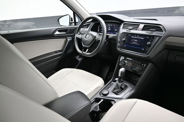 Used 2021 Volkswagen Tiguan SEL AWD/4WD image 19