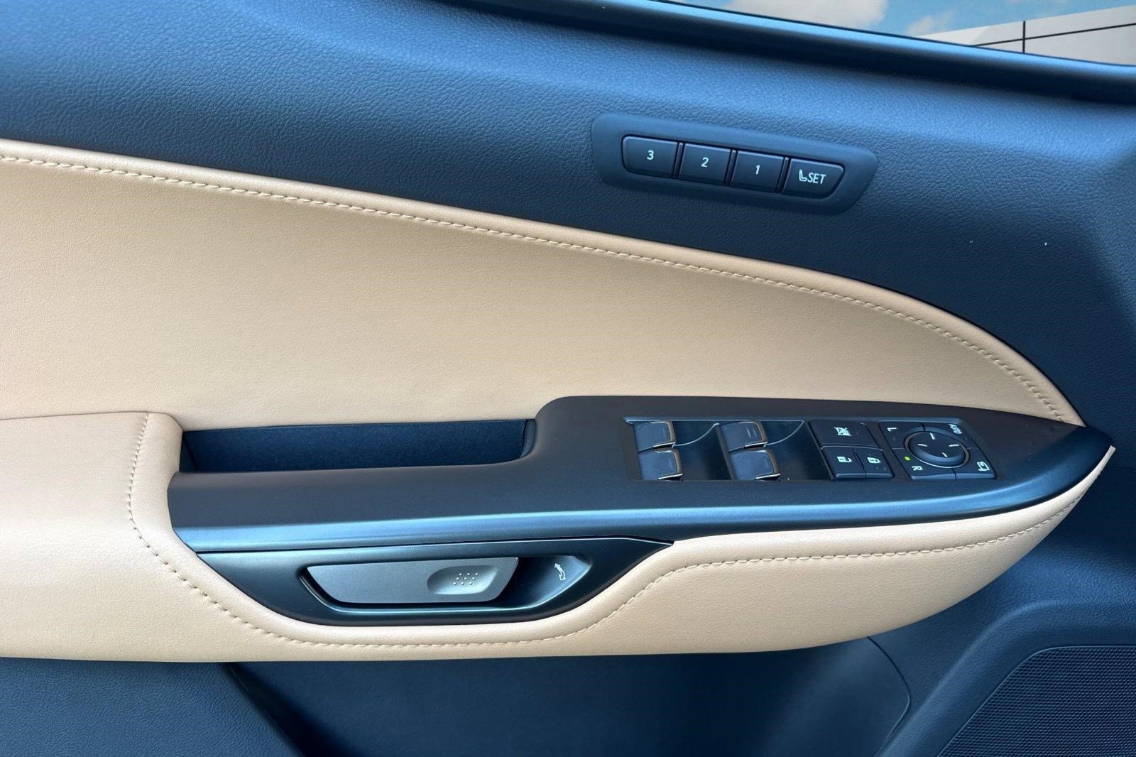 New 2026 Lexus NX 350h AWD w/ Premium Package image 14