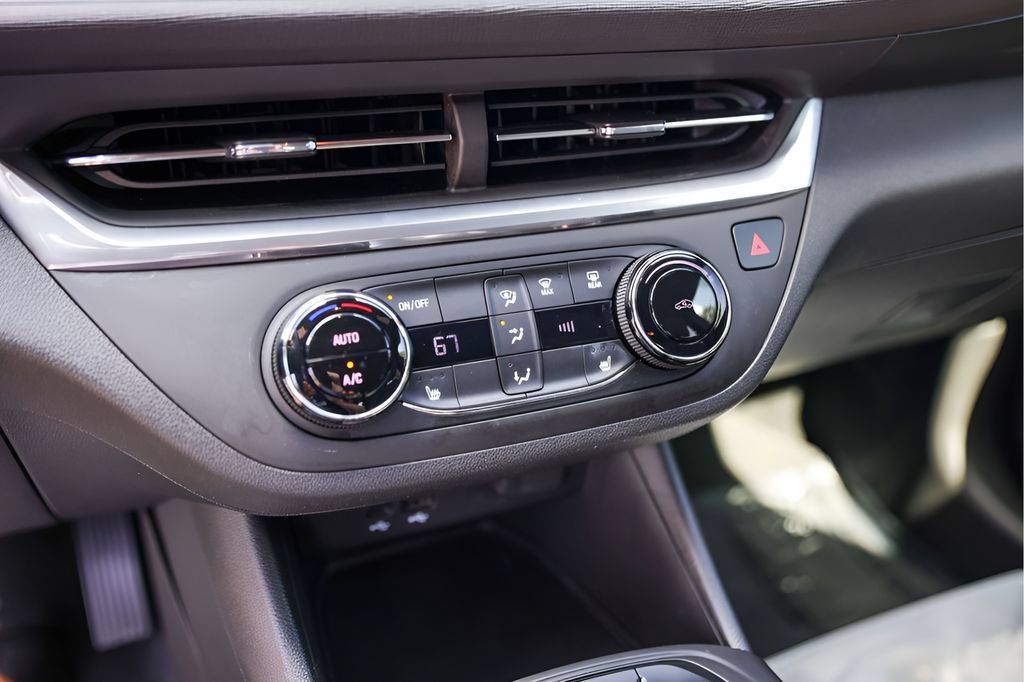 Used 2024 Buick Envista Preferred w/ Convenience I Package FWD image 18