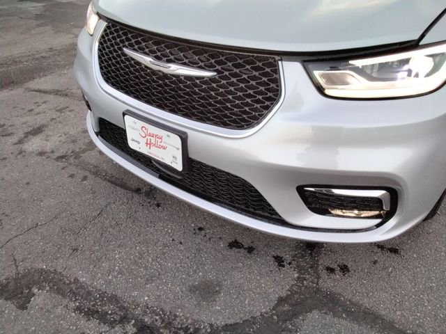New 2026 Chrysler Pacifica Select FWD image 14