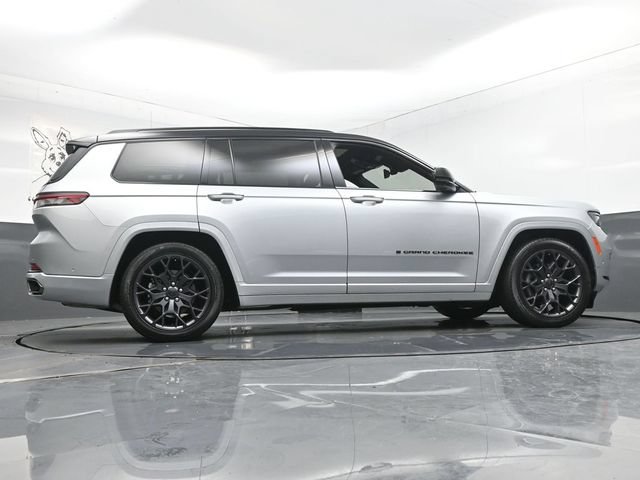 Used 2023 Jeep Grand Cherokee L Summit AWD/4WD image 56