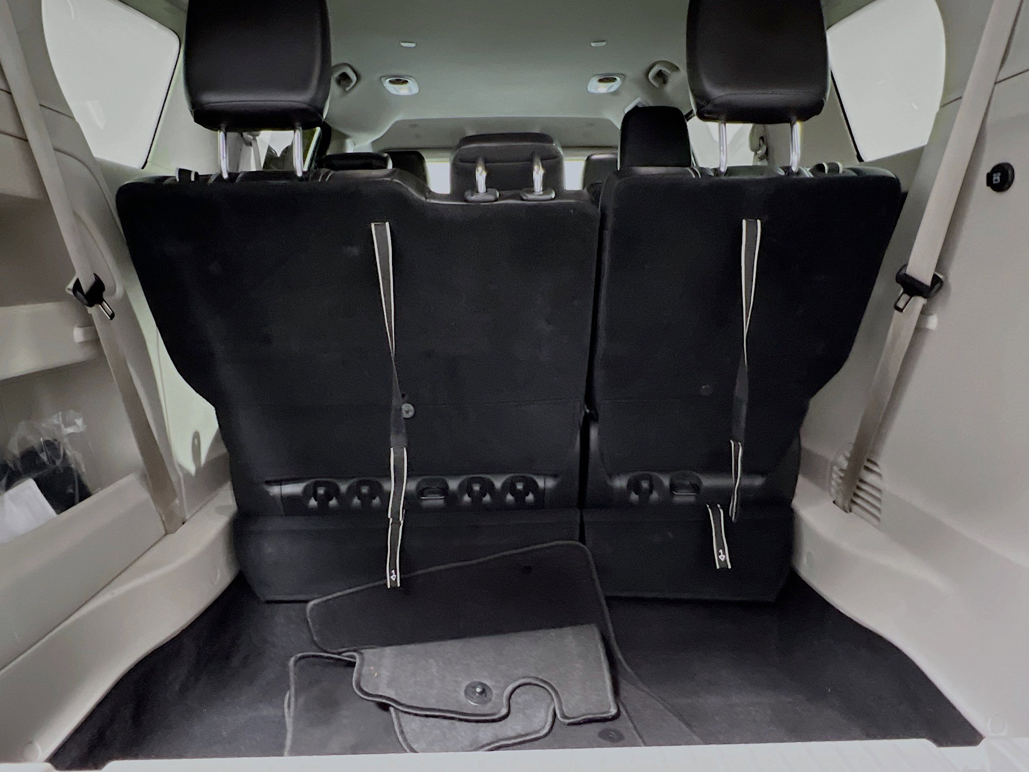 Used 2024 Chrysler Pacifica Touring-L image 34