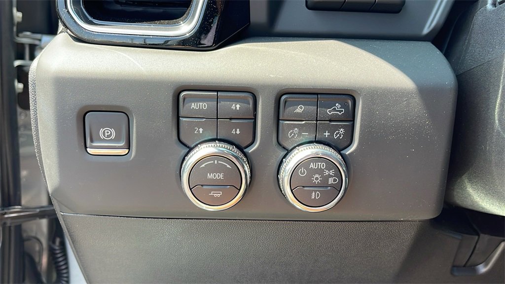 New 2025 GMC Sierra 2500 Denali w/ Denali Reserve Package image 27