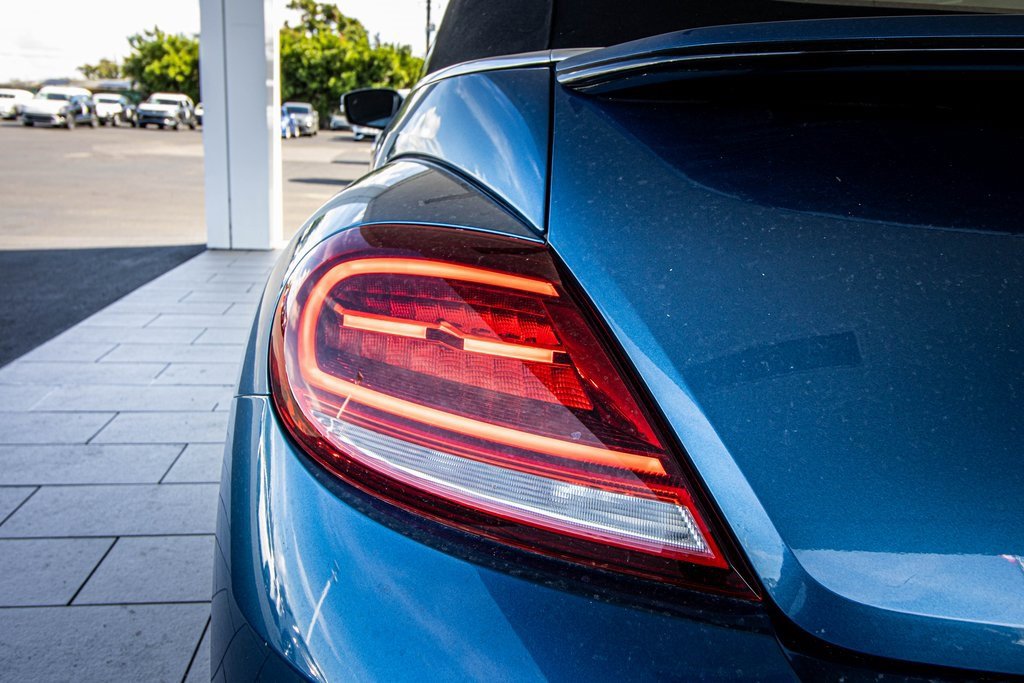 Used 2019 Volkswagen Beetle 2.0T SE image 12