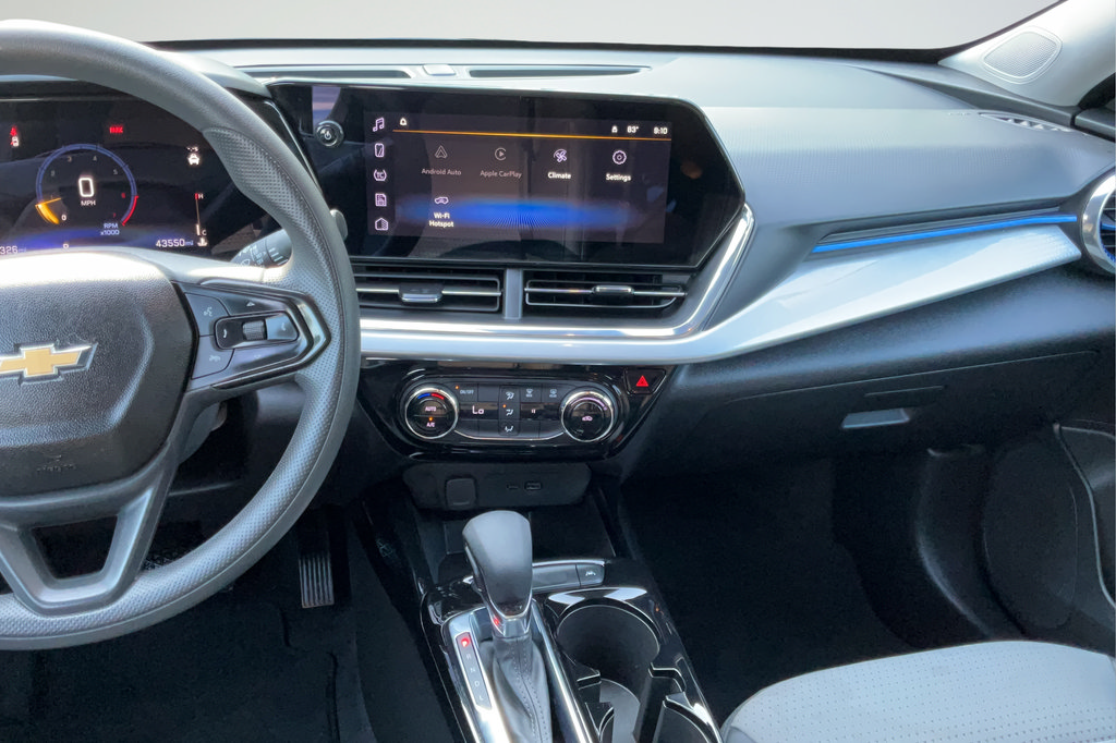 Certified 2025 Chevrolet Trax LT FWD image 16