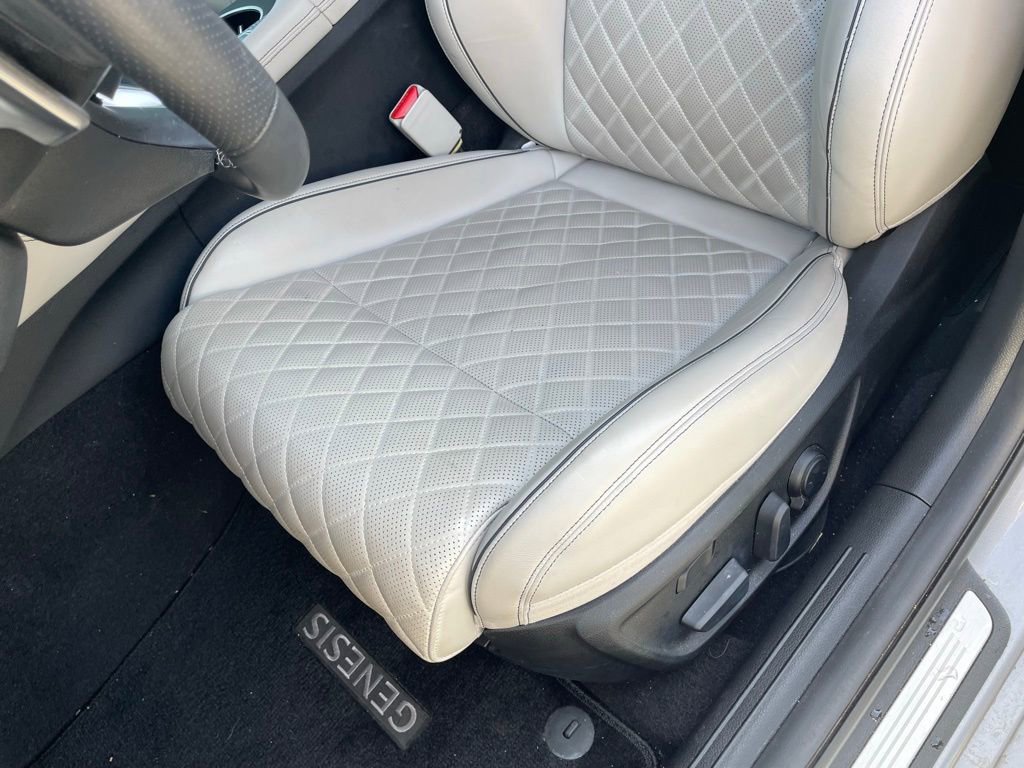 Used 2023 Genesis G70 3.3T w/ Sport Prestige Package image 23