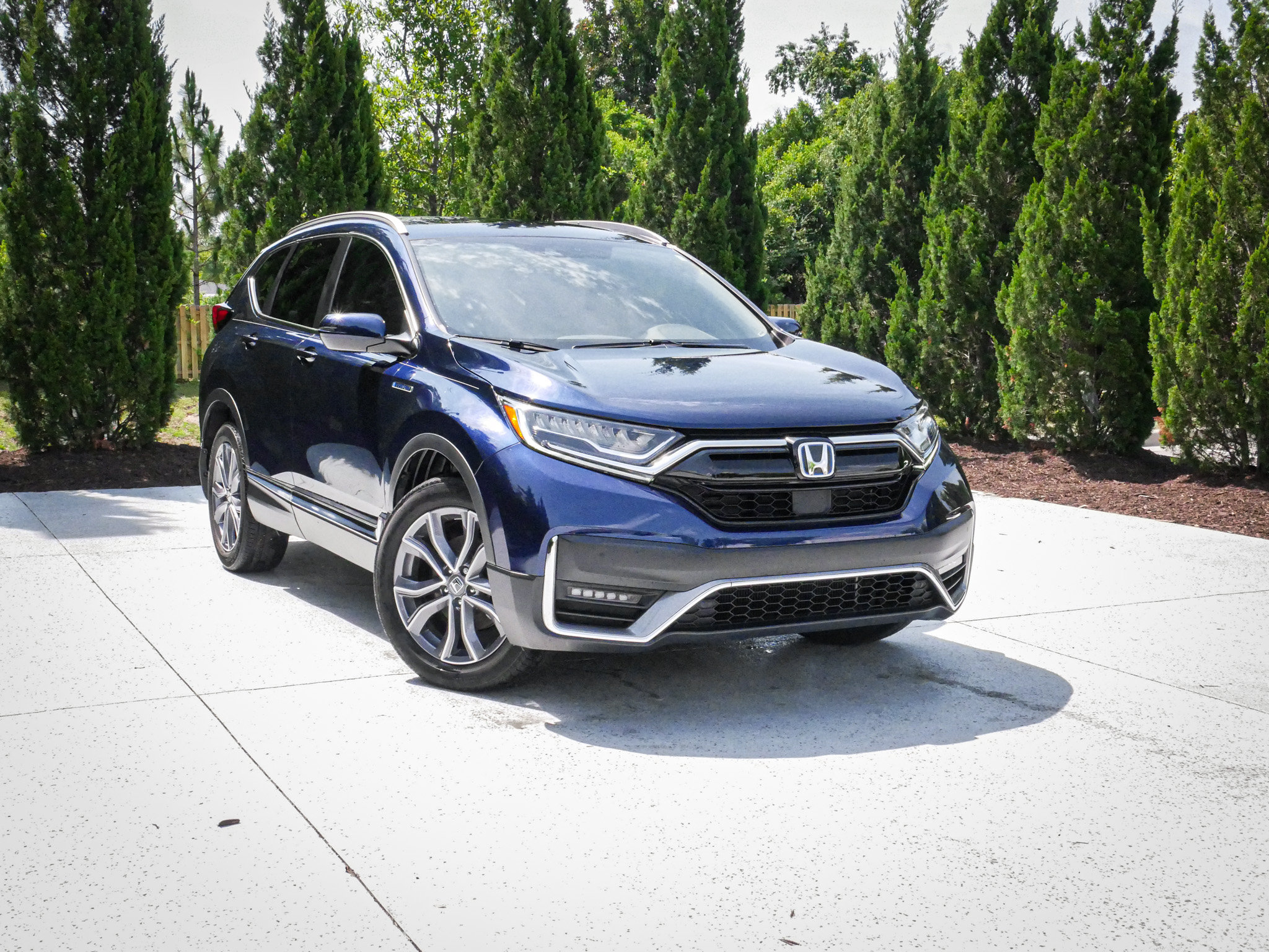 Used 2022 Honda CR-V Touring image 2