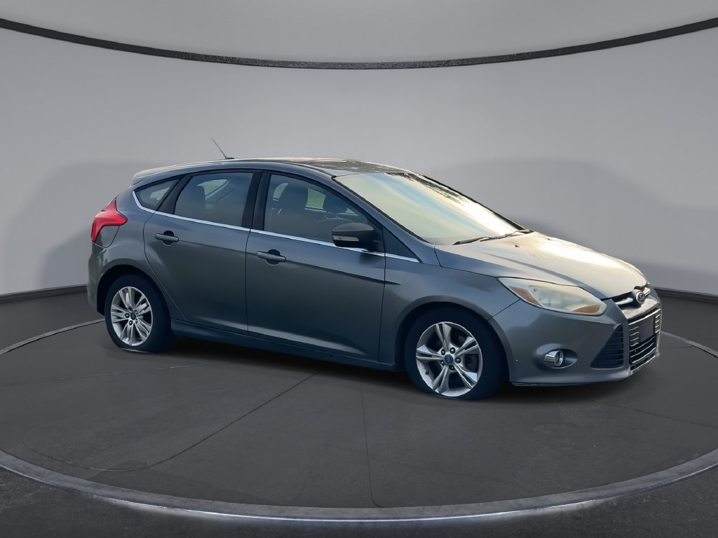Used 2012 Ford Focus SEL FWD image 2