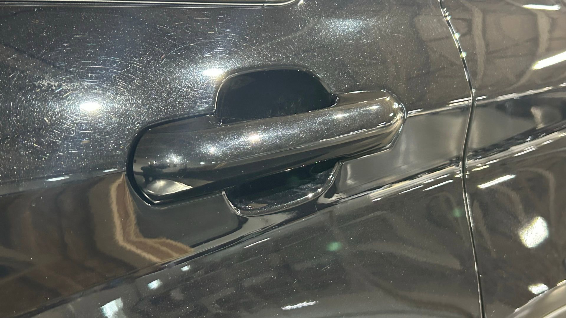 Used 2023 Ford Explorer XLT w/ Equipment Group 202A AWD/4WD image 23